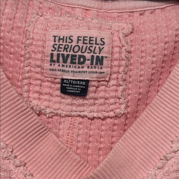 AMERICAN EAGLE oversized, Distressed, Top Pink - Picture 2 of 4